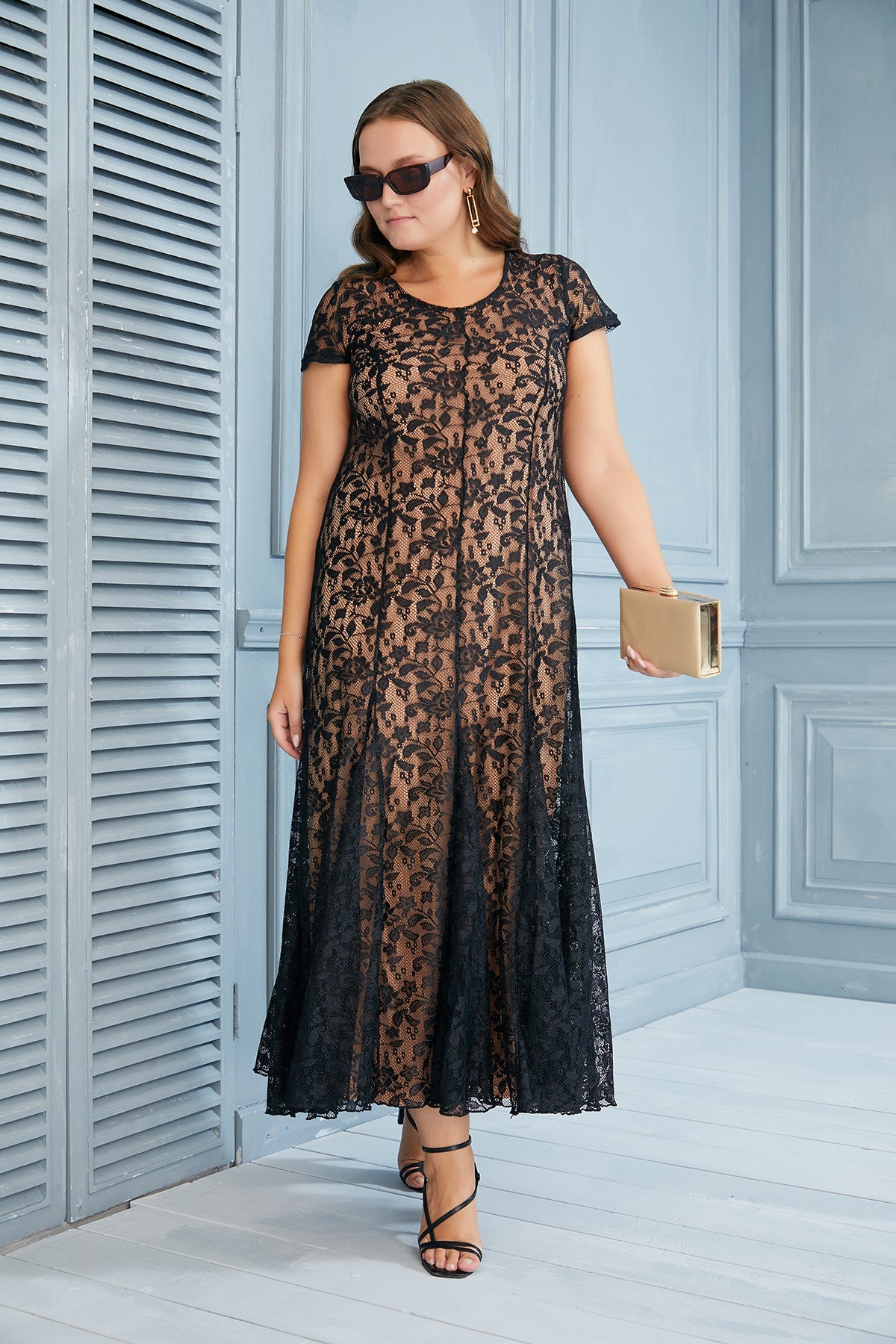 Plus size elegant lace dress