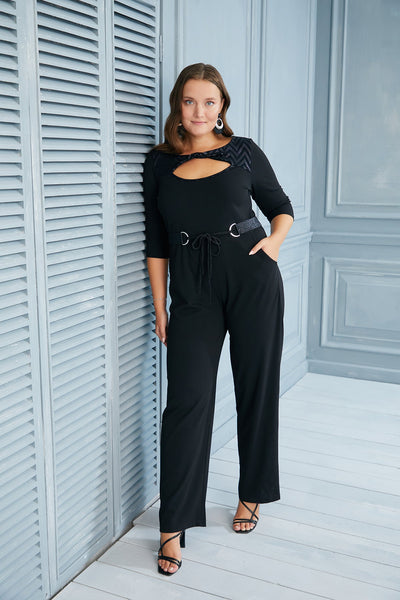 Plus size elegant jumpsuit with zipper on the back