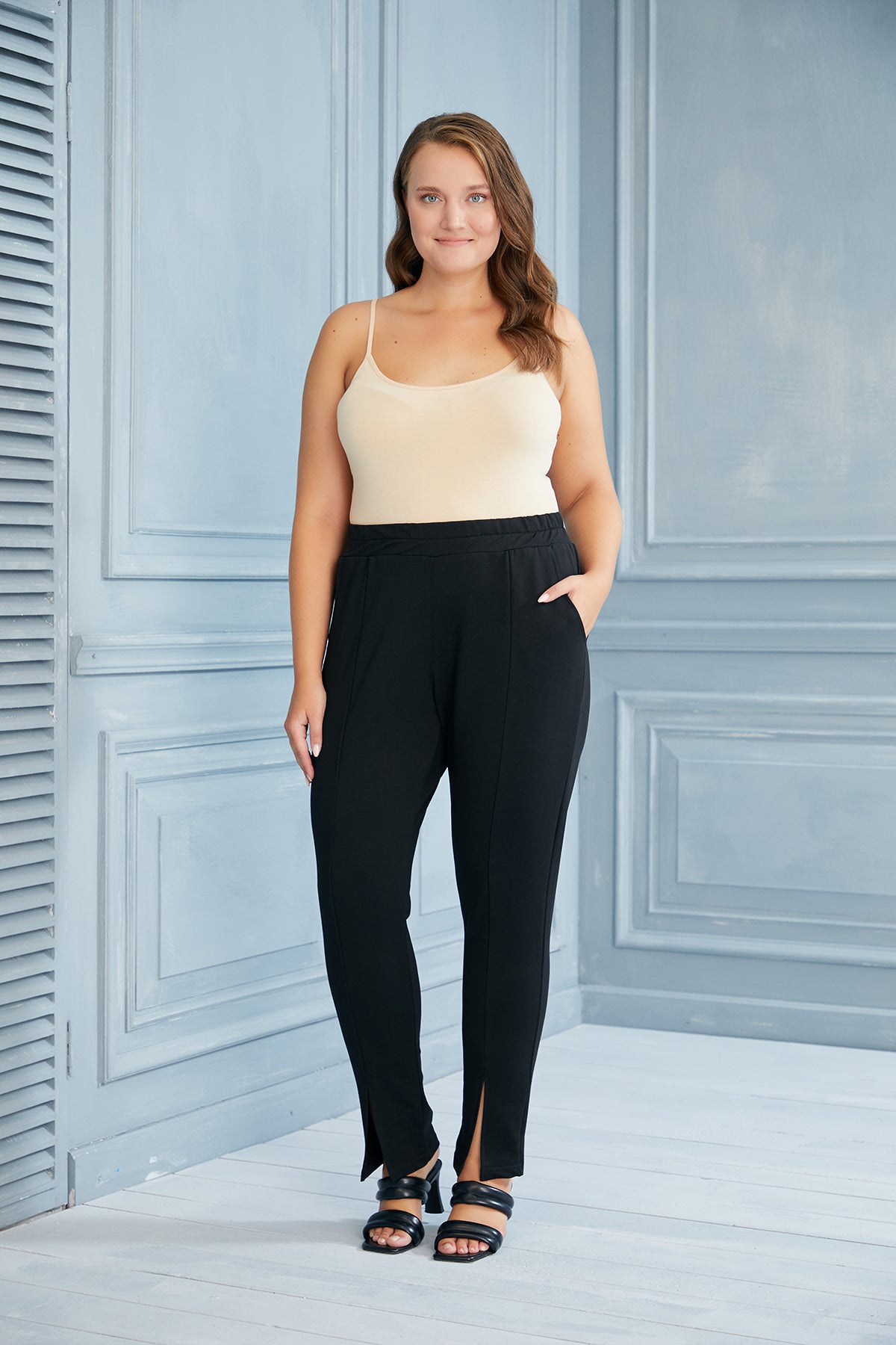 Plus size pants with hem and slits