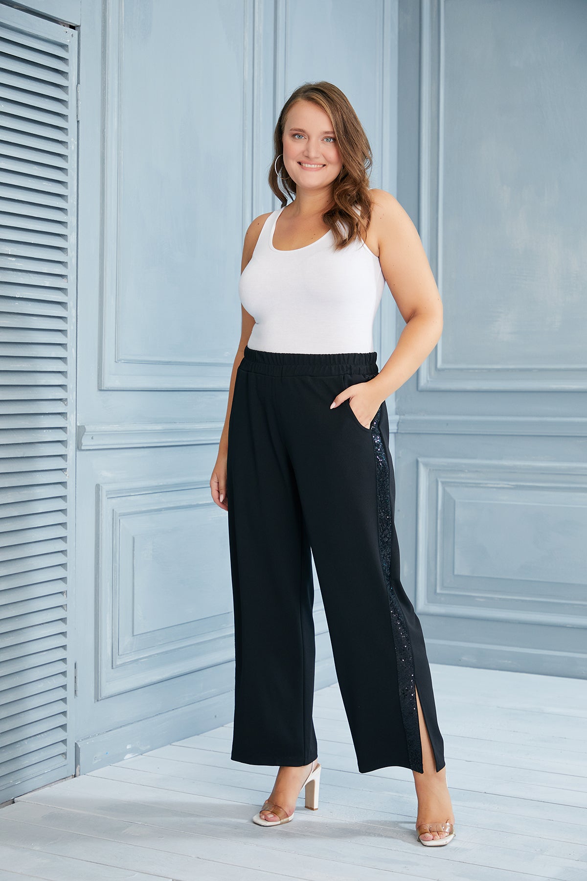 Plus size wide-leg trousers with edging and slits