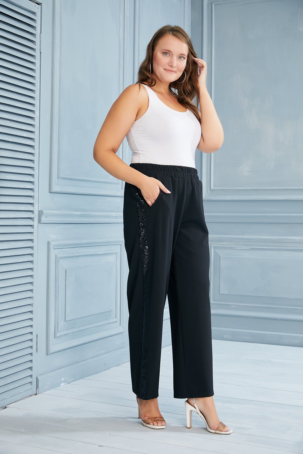 Plus size wide-leg trousers with edging and slits