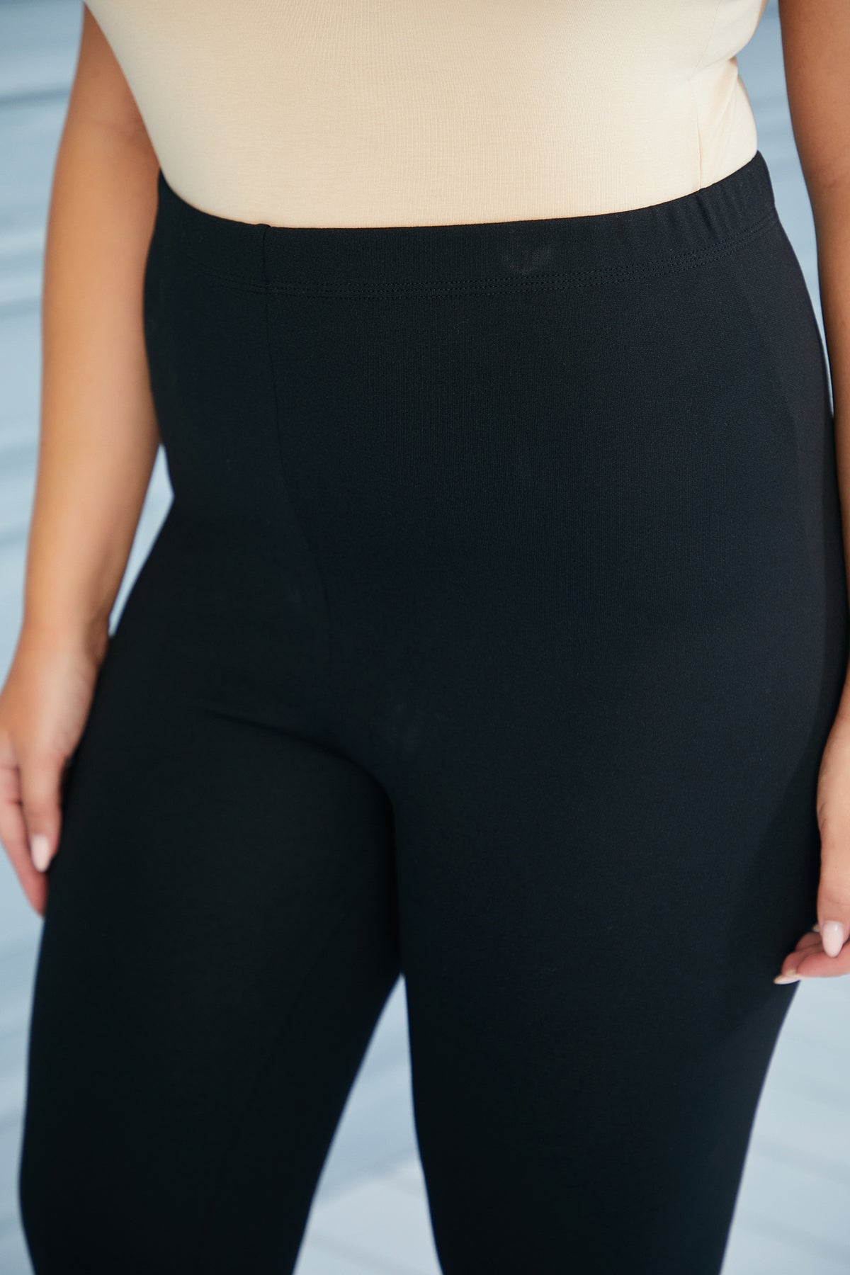 Plus size leggings from stretchy fabric with pebble waterfall