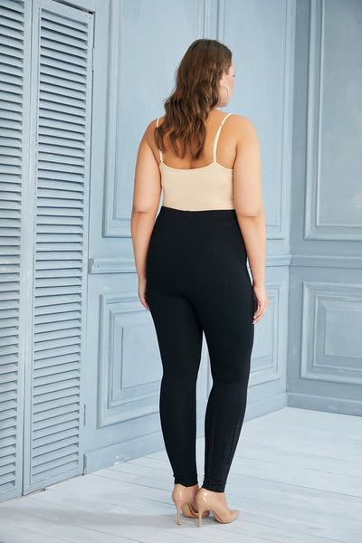 Plus size leggings from stretchy fabric with pebble waterfall