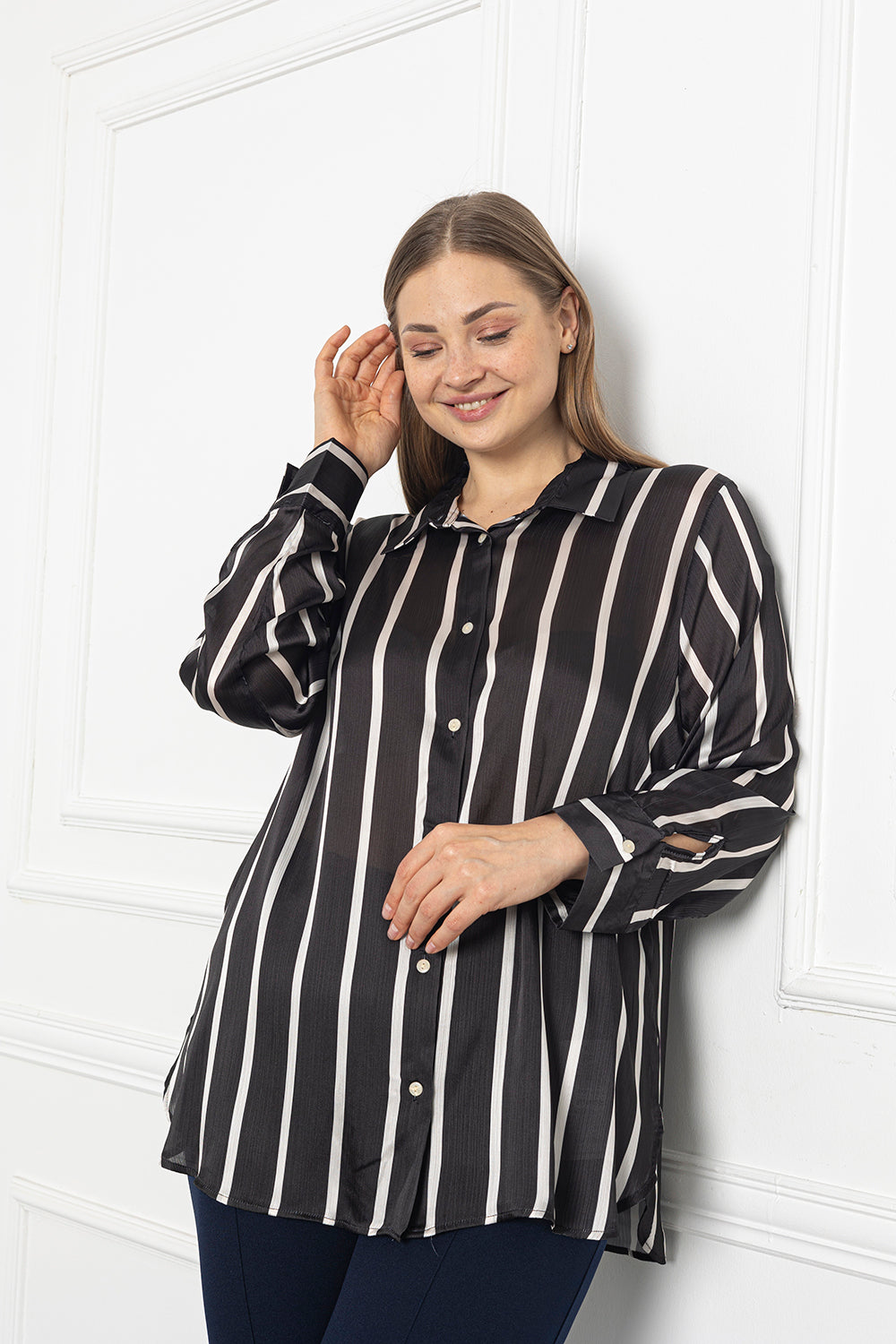 Maxi satin shirt luxury - striped Black