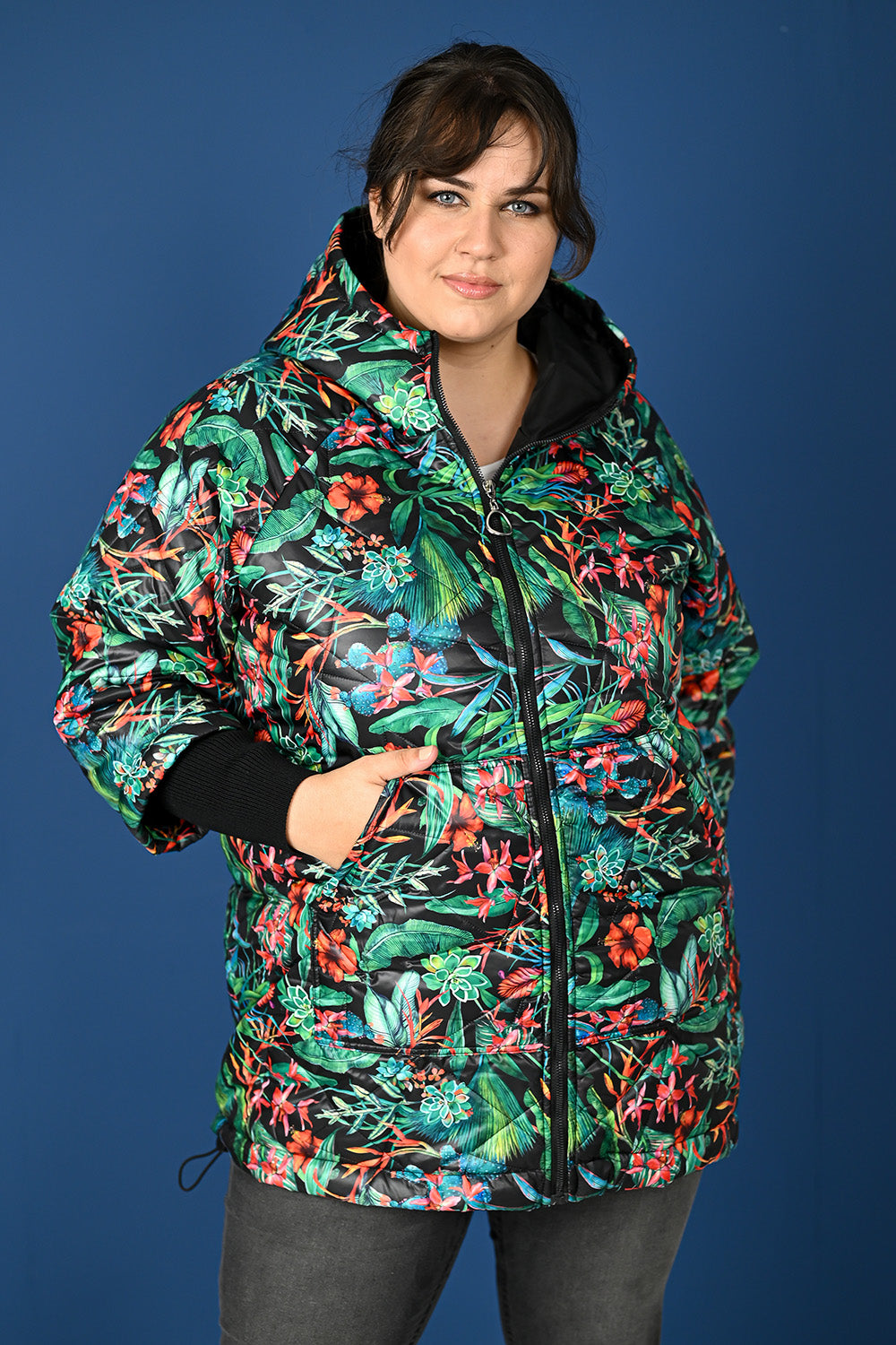 Plus size jacket in a floral print with a hood