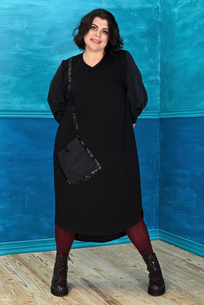 Plus size cotton dress with an attractive "strap bag"