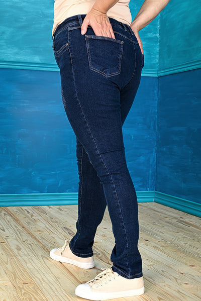 Plus size jeans with delicate decoration - Denim