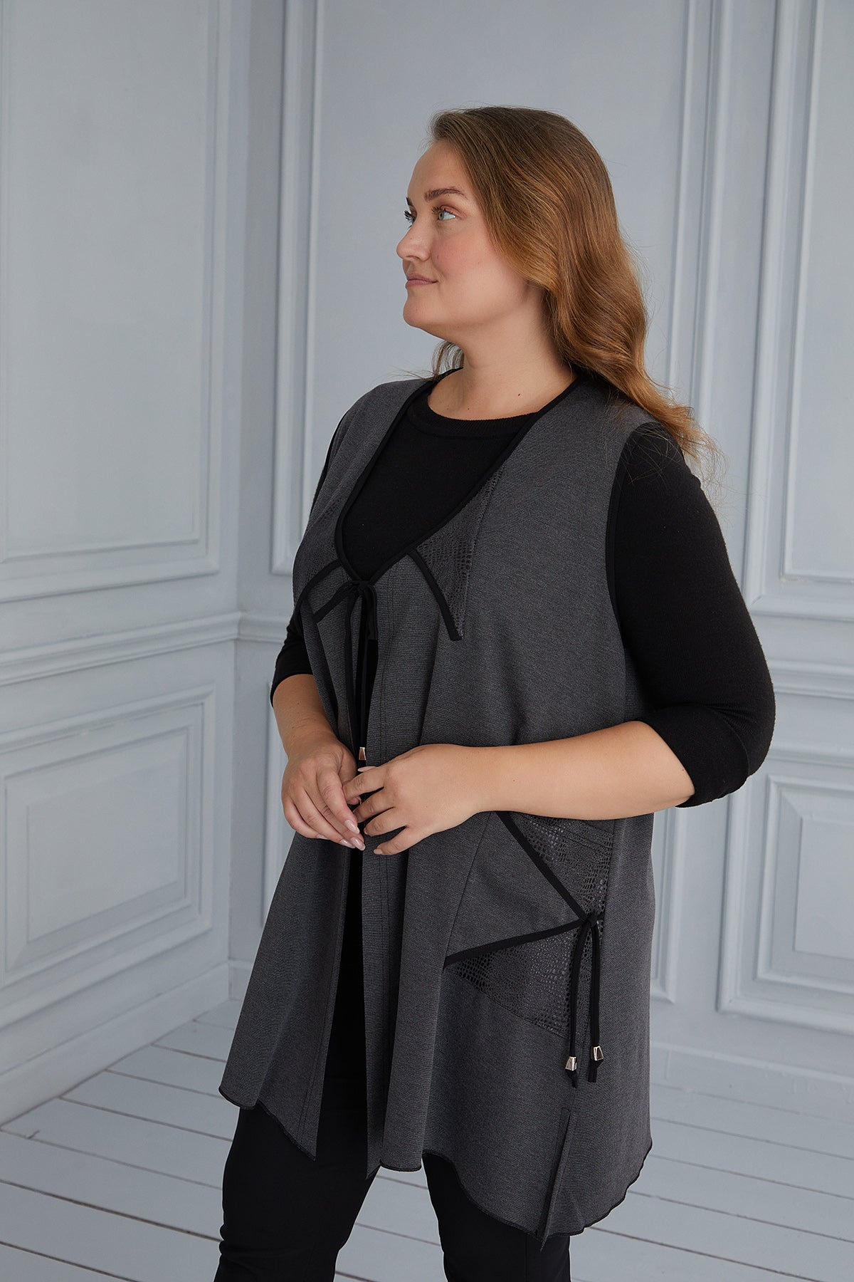 Maxi knitted bodice with ties-gray