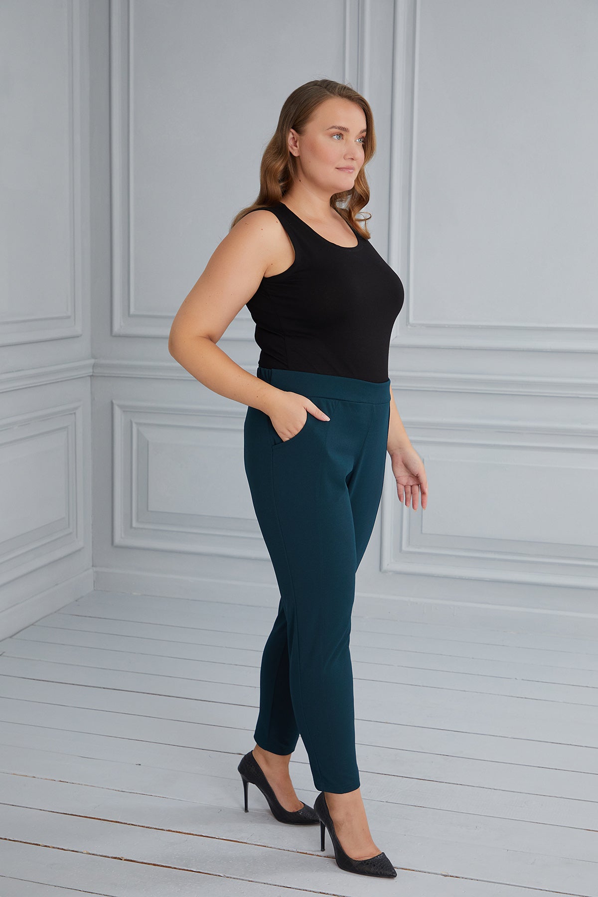 Georgette straight-leg trousers - green