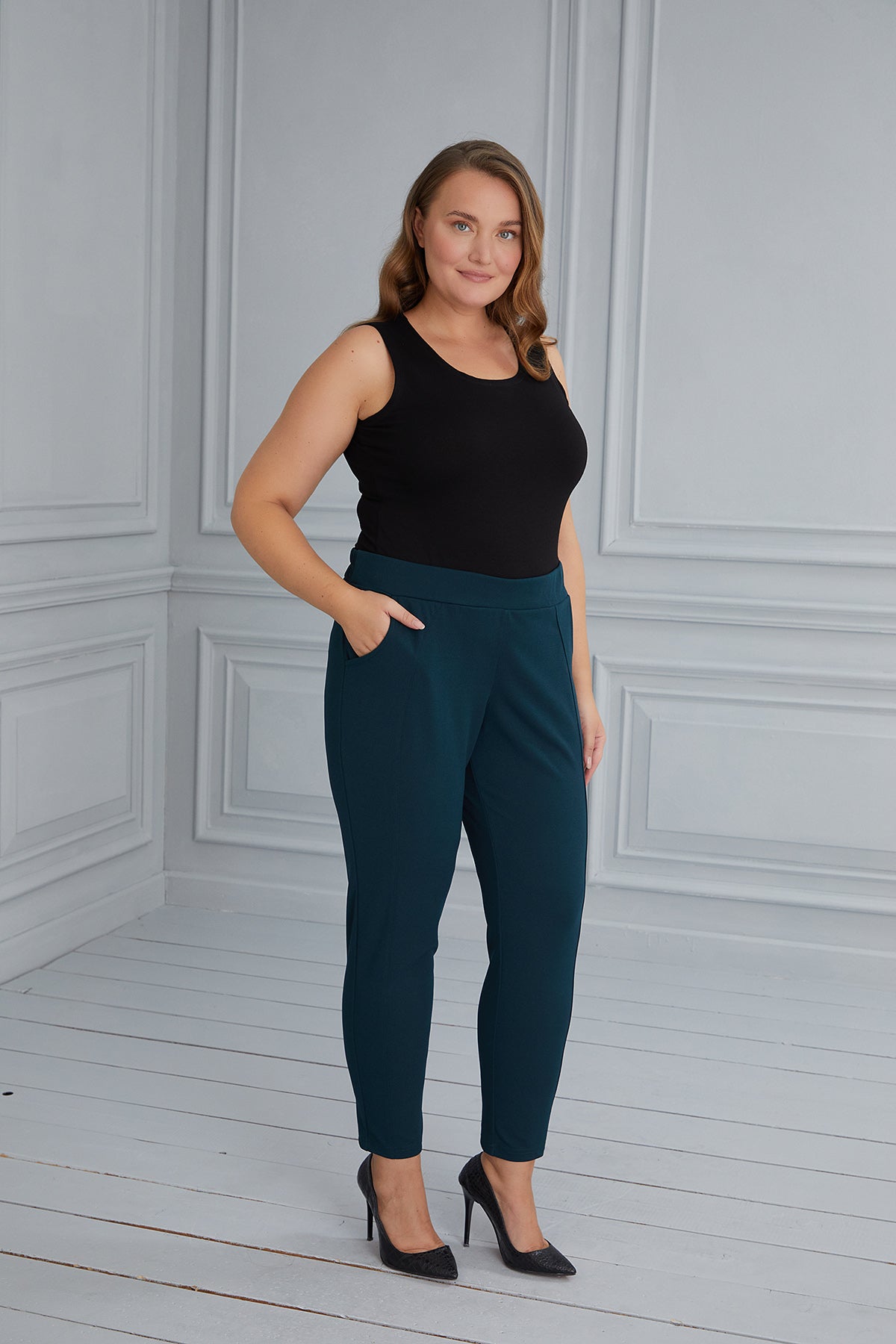 Georgette straight-leg trousers - green