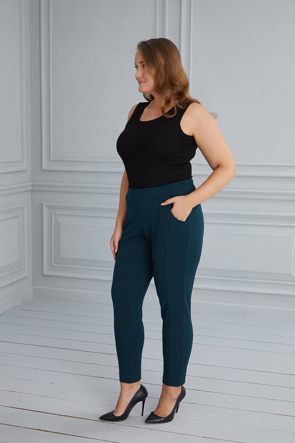 Georgette straight-leg trousers - green