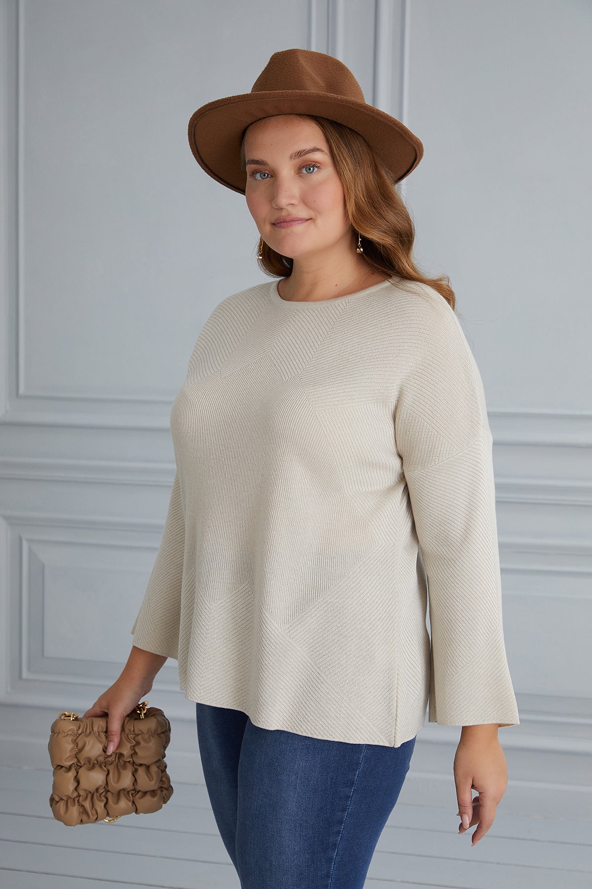 Knit blouse with open sleeves - beige