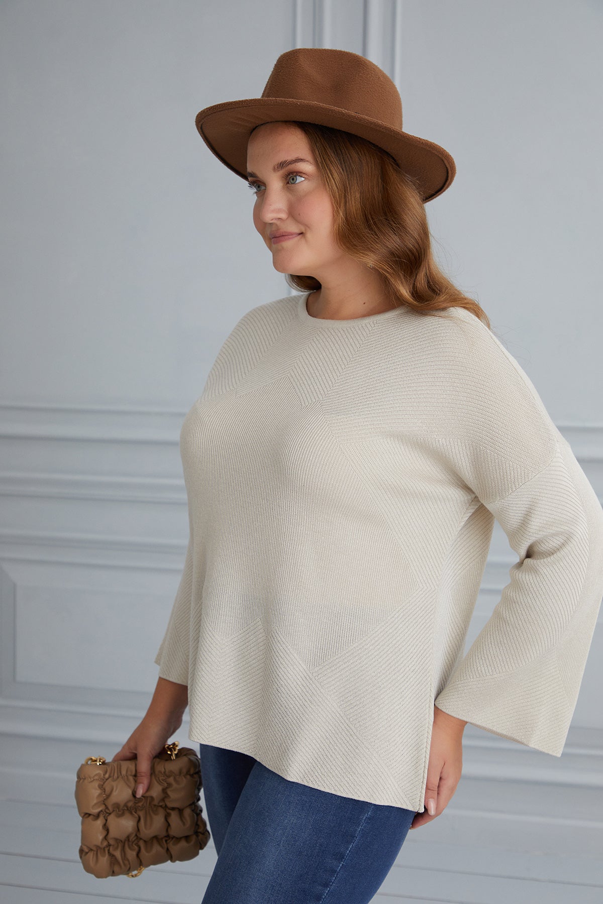 Knit blouse with open sleeves - beige