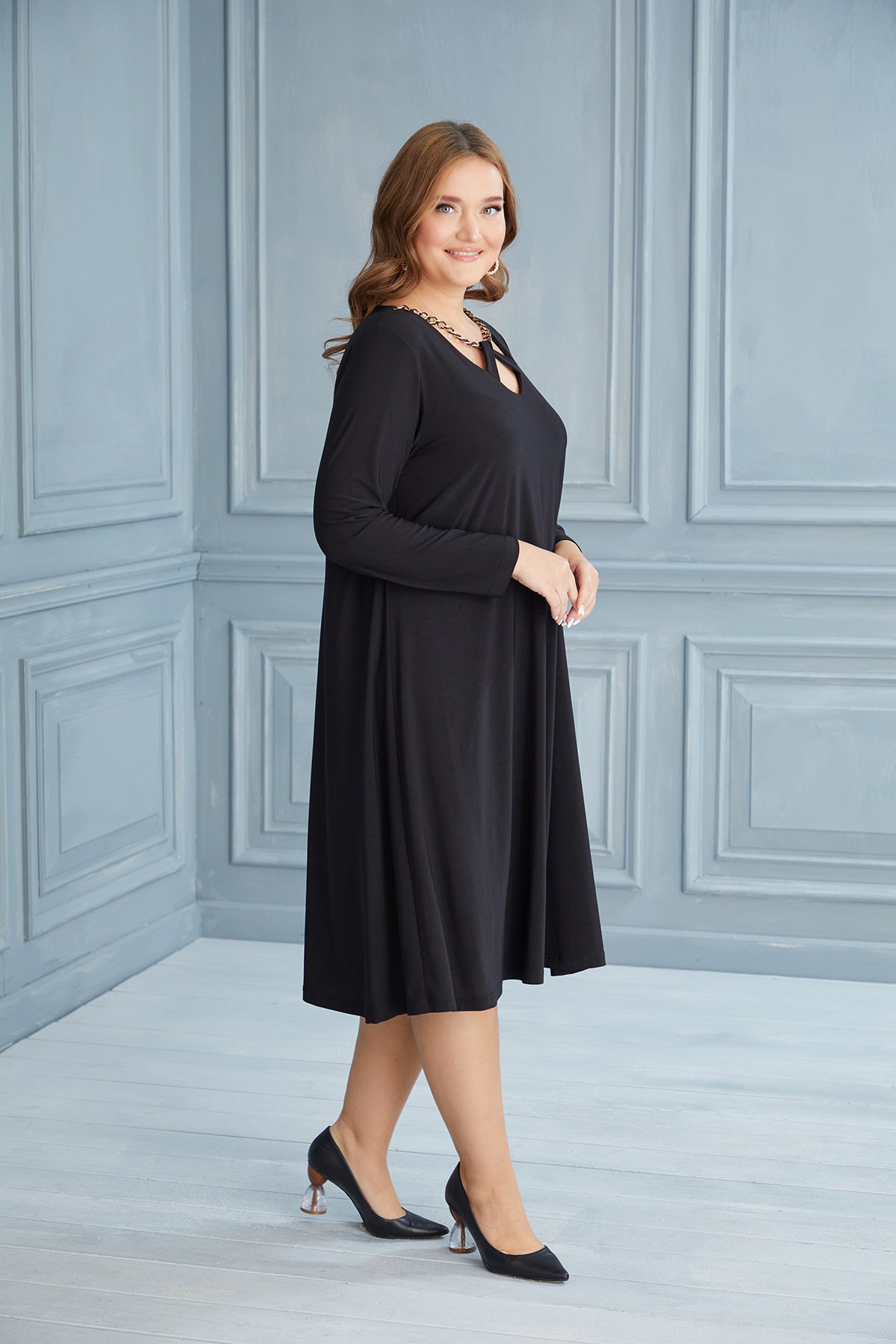 Plus size dress with an attractive neckline