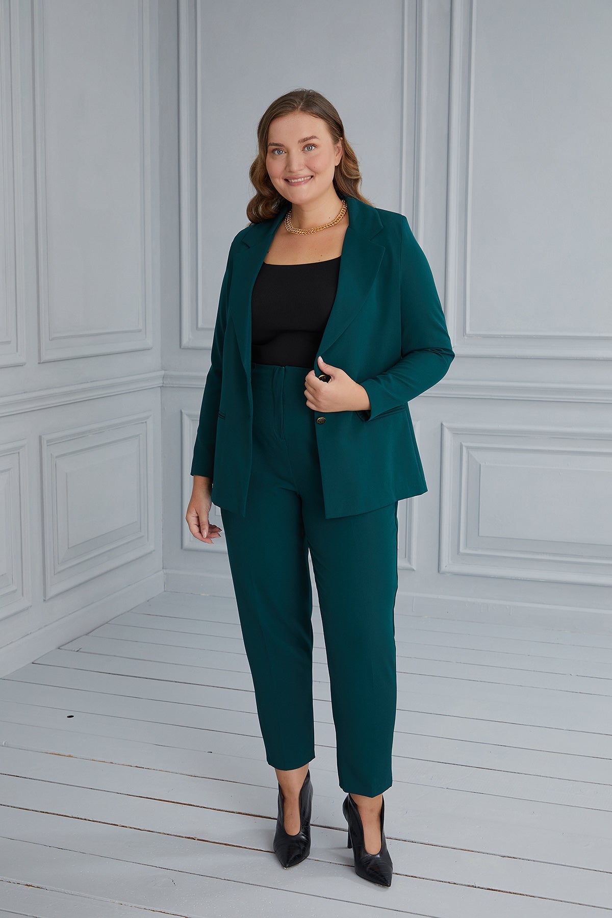 Elegant jacket with lining and two buttons - green