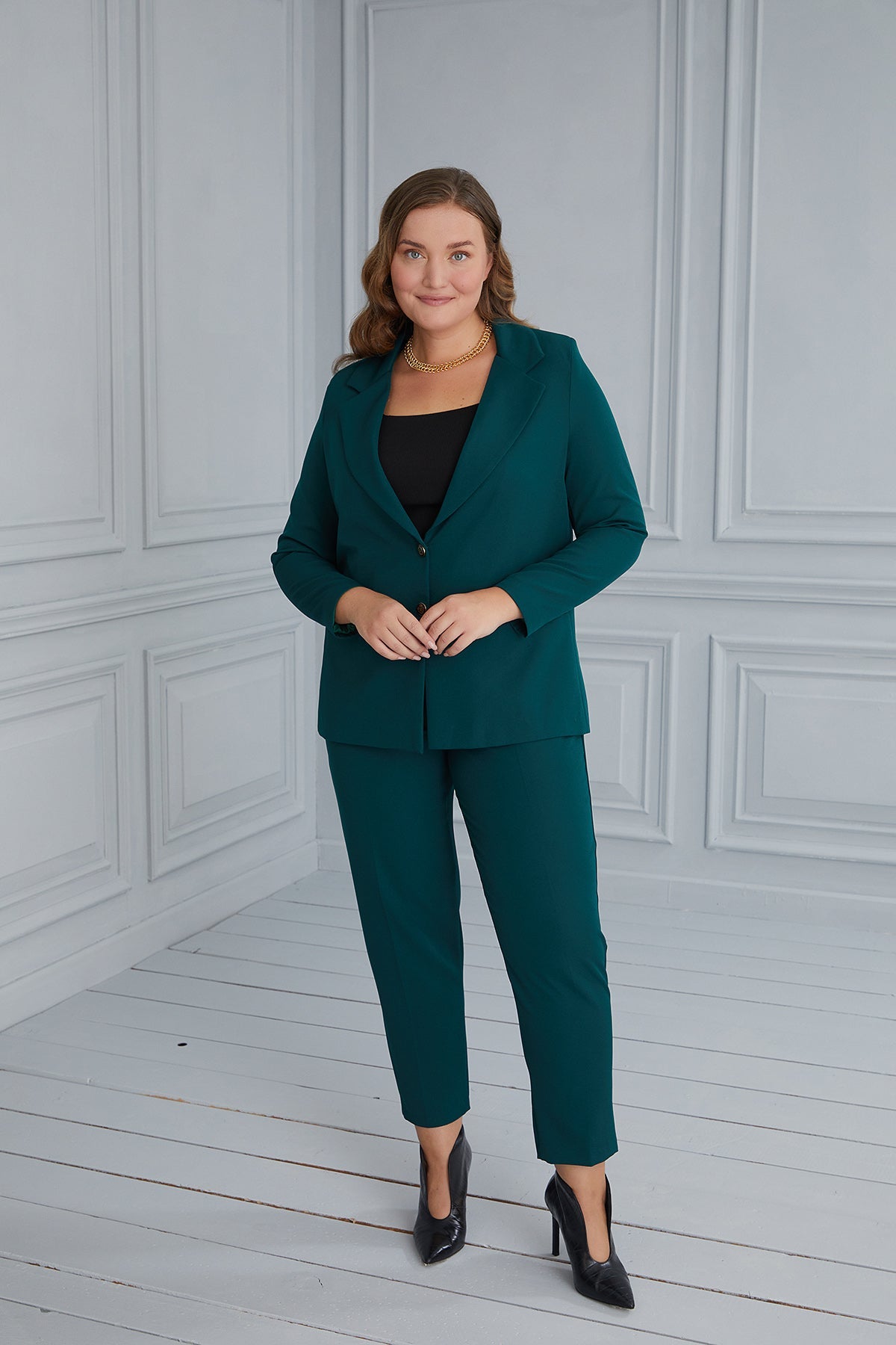 Elegant jacket with lining and two buttons - green