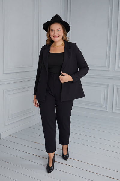 Elegant jacket with lining and two buttons - black