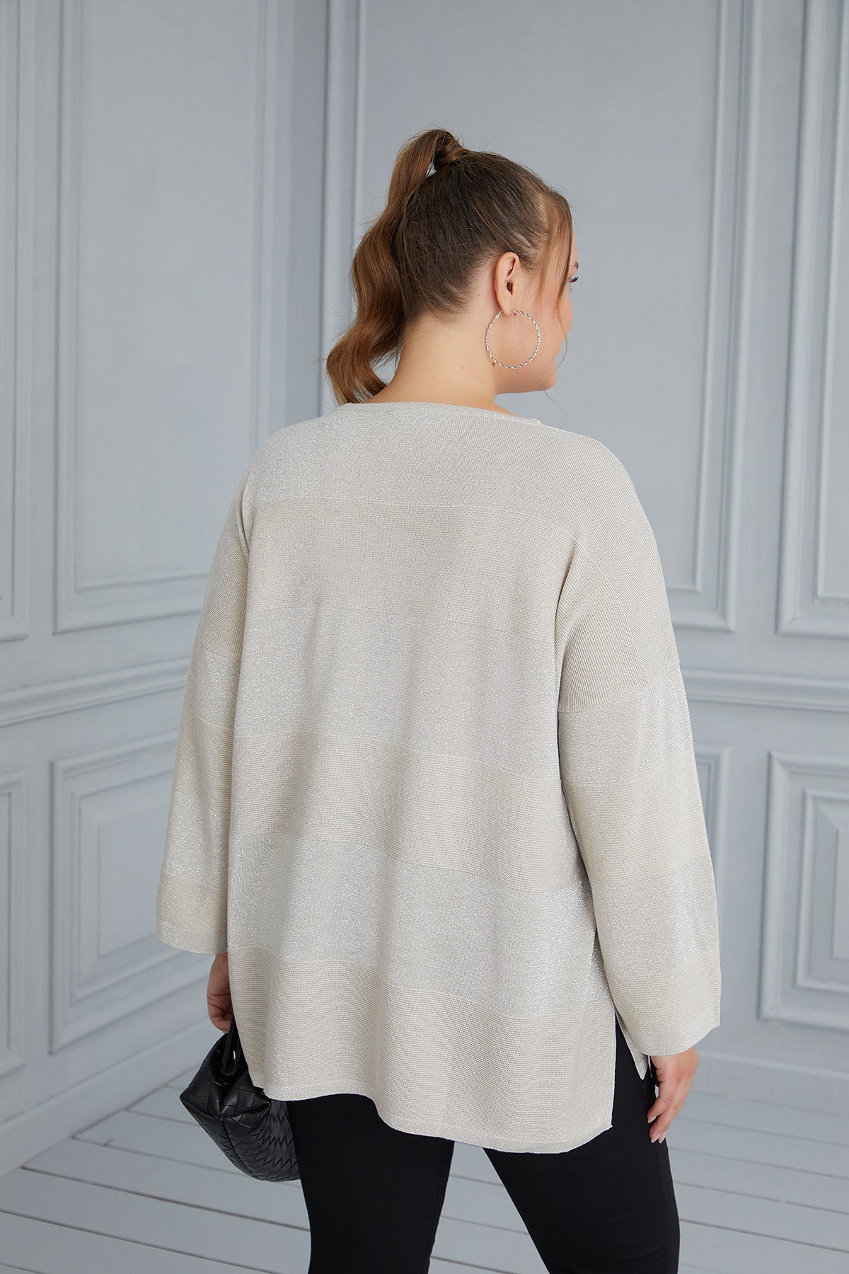 Knit blouse with delicate stripes - beige